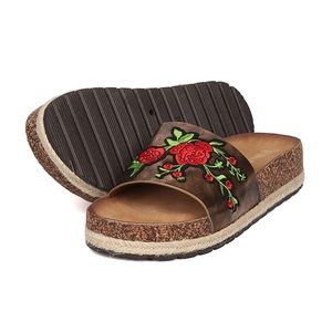 Sandals Nature Breeze ⭐️ NEW IN BOX